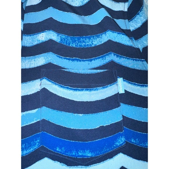 Chubbies - Men’s 1/2 Button Down Shirt - Pattern: the Triple Overhead Sz: Large - Picture 4 of 5